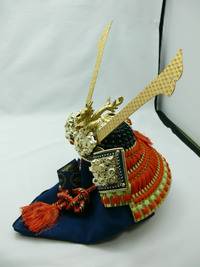 Декоративный японский военный шлем_3